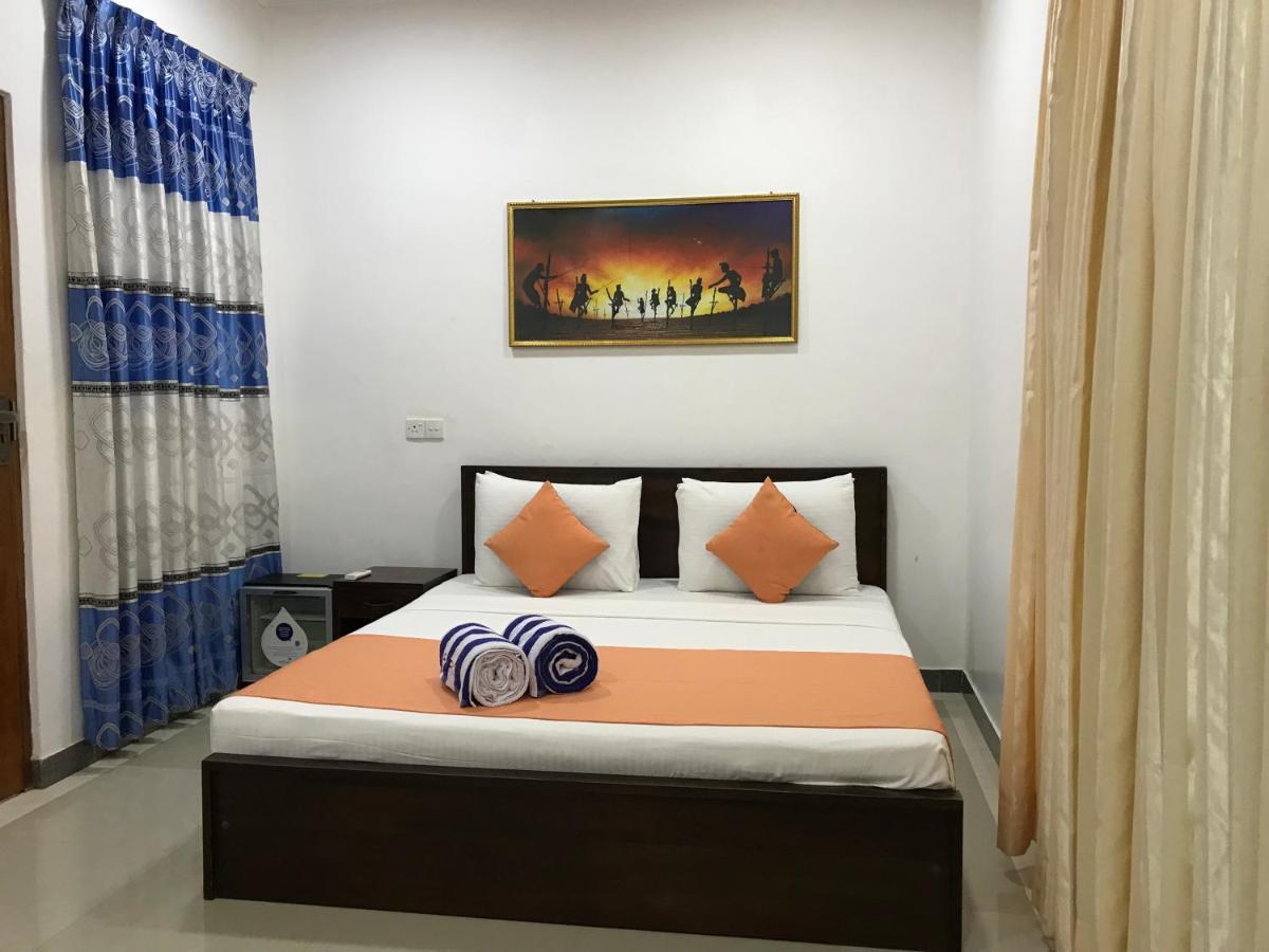 Paris Garden Resort Trincomalee Eksteriør bilde